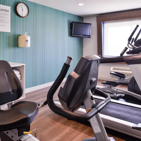 Holiday Inn Express & Suites ELGIN by IHG