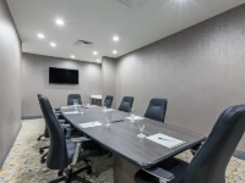 Holiday Inn HOUSTON NE - BUSH AIRPORT AREA by IHG โรงแรมในฮิวสตัน