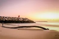 Foz Village Beach by Rent4All Hotel di Buarcos