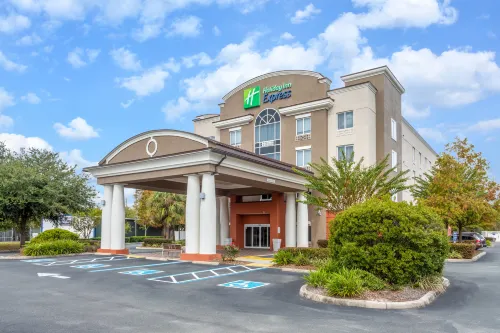 Holiday Inn Express CRYSTAL RIVER by IHG