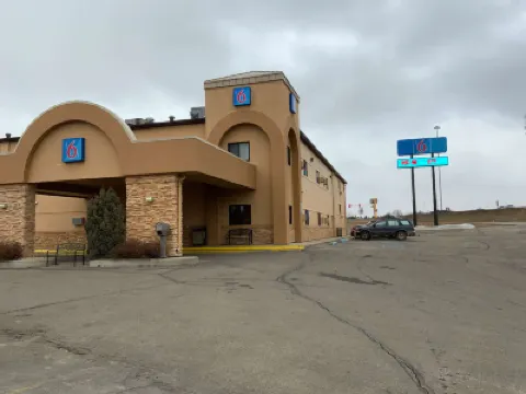 Studio 6 Minot, ND Hotels in 