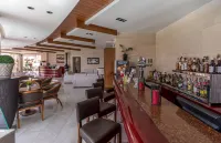 Cosmopolitan Hotel & Spa - bar