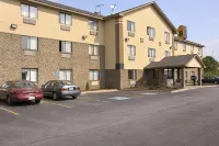 Super 8 by Wyndham Hammond/North Hotels in Hammond