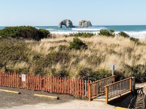 Getaway Oceanfront Lodging