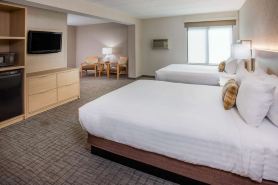 Days Inn & Suites by Wyndham Duluth by the Mall
