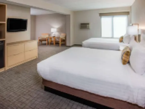 Days Inn & Suites by Wyndham Duluth by the Mall Hotels in Duluth