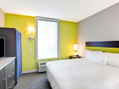 โฮม2 สวีทส์ บาย ฮิลตัน อซูซา โรงแรมในอาซูซ่า