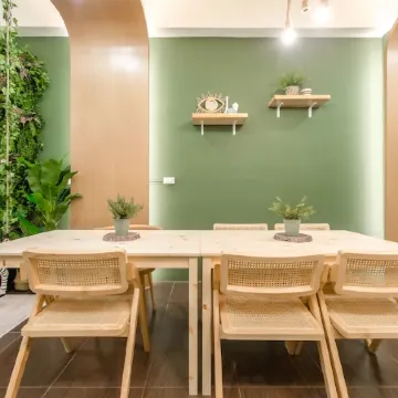 Bear Station Smart Stay Отели рядом с достопримечательностью «Чу Лу Ранч»