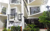 Boracay White Coral Hotel Các khách sạn ở Boat Station 1