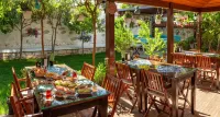 Flores Hotel Alacati