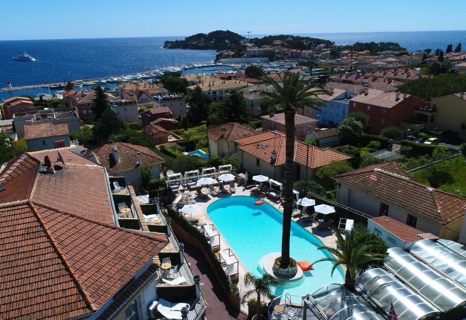 5. 호텔 & 스파 ..