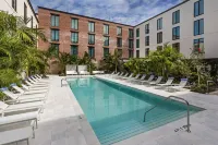 Hotel Haya - Rooftop Pools