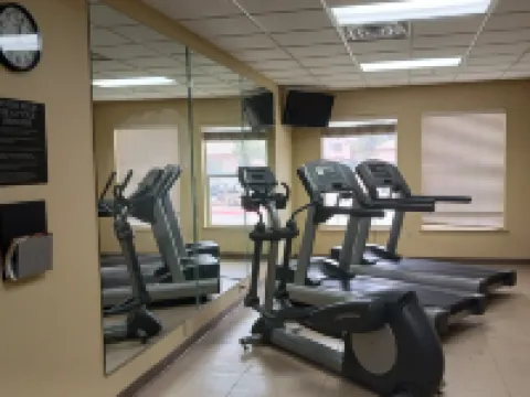 Red Roof Inn & Suites Midland Hotels in Midland