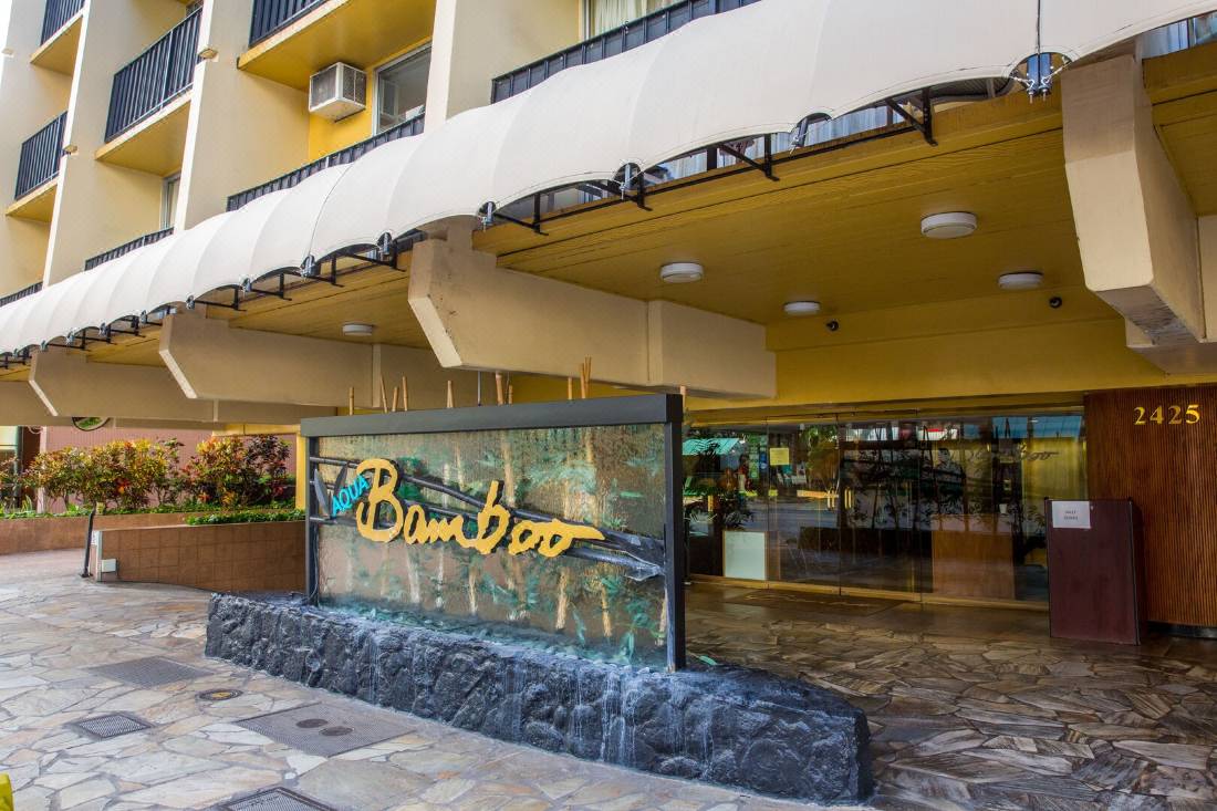 bamboo hotel waikiki restaurant