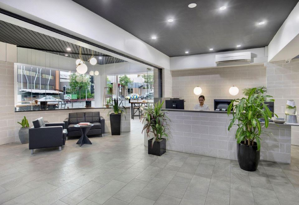 메트로폴리탄 스프링 힐