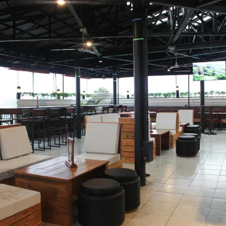 Urban Travellers Hotel