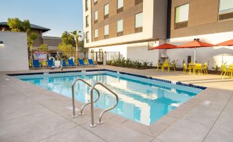 Home2 Suites by Hilton Corona