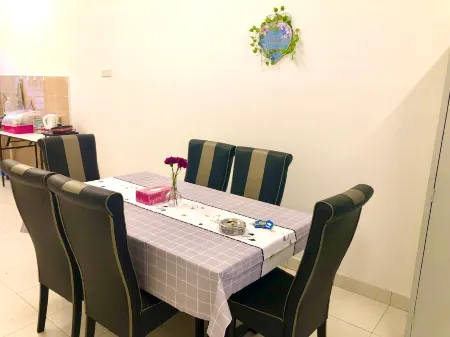 Anggerik Heights Homestay Отели рядом с достопримечательностью «HillTop Bentong Campsite»