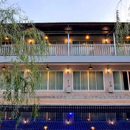 White Jade Villa Resort Отели рядом с достопримечательностью «Кхао Чи Чан»