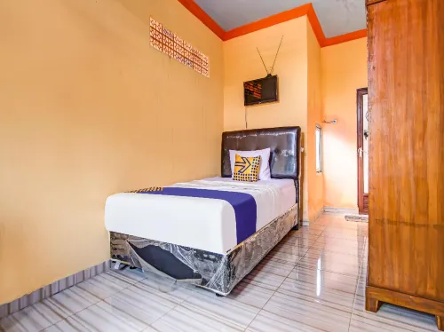 Serasi kost Hotel di Karya Baru