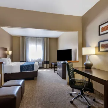 Comfort Inn & Suites Waterloo - Cedar Falls