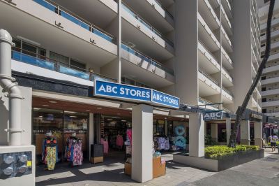 ホテル周辺 リージェンシー オン ビーチウォーク ワイキキ by アウトリガーの写真