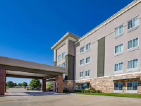 La Quinta Inn & Suites by Wyndham Tulsa - Catoosa Route 66 Hotels in Catoosa