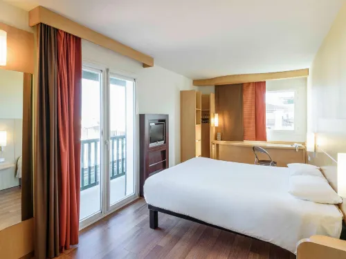 Ibis Ciboure Saint-Jean-De-Luz Hotel a Ascain