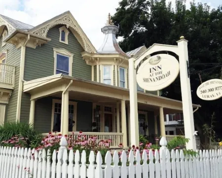 อินน์ ออฟ เดอะเชอนานโดห์ โรงแรมในPage County