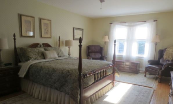 Robinsong Bed and Breakfast - Housity