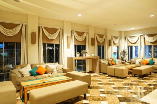 구밀랑 리젠시 호텔 수영장