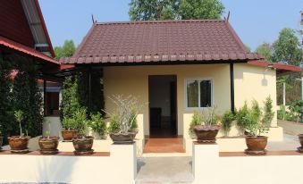 1 Bedroom Pool Villa Tropical Fruit Garden Fast Wifi Smart Tv