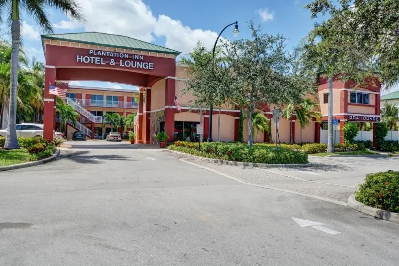 Plantation Inn Hotel and Lounge