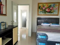 Royal Guest House Tasikmalaya Hotels in Cibeureum