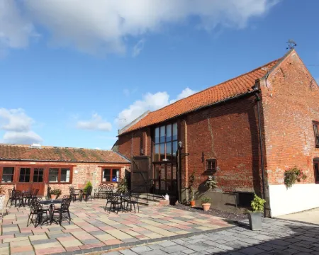 Dairy Barns Hotels in North Norfolk District