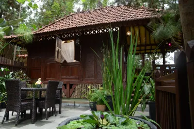 The Lodge Maribaya Hotel dekat The Great Asia Africa