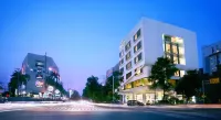 Favehotel Melawai Hotels in Blok M