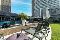 Ramada Plaza by Wyndham Bucharest Convention Center - Pools
