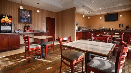 Days Inn by Wyndham Laurel MS Отели в г. Лорел