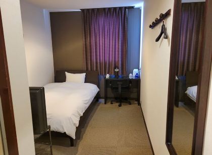 ファーストイン 高松