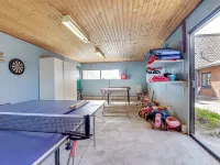 "Emin" - 100m from the Sea Hotels in Humble