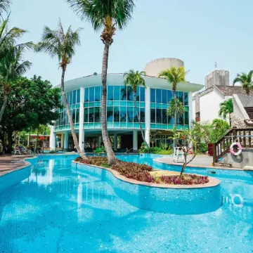 Yoho Beach Resort
