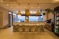 Aegean Village Beachfront Resort - bar
