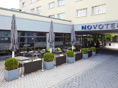 Novotel München City Hotels near Caffe Classico