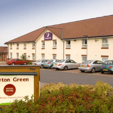 Premier Inn Oldham Central