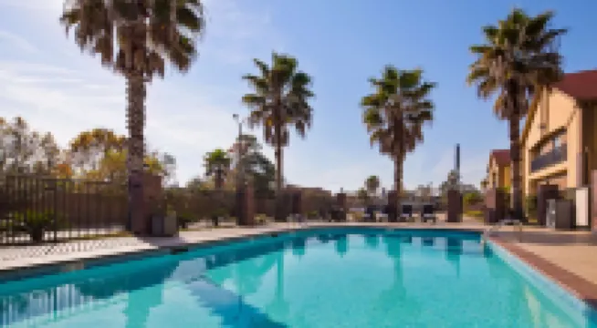 Best Western Bayou Inn  Suites