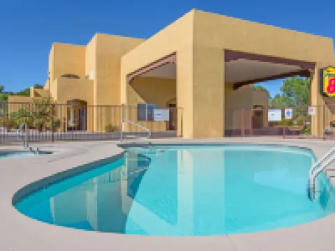 Super 8 by Wyndham Cottonwood Hotels in Cottonwood