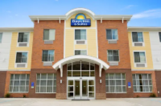 Days Inn & Suites by Wyndham Caldwell Hotels in 