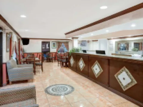 Howard Johnson by Wyndham Ft. Myers FL Hotels in Lee County