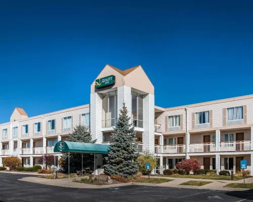 Quality Inn Hotels in Springfield Township